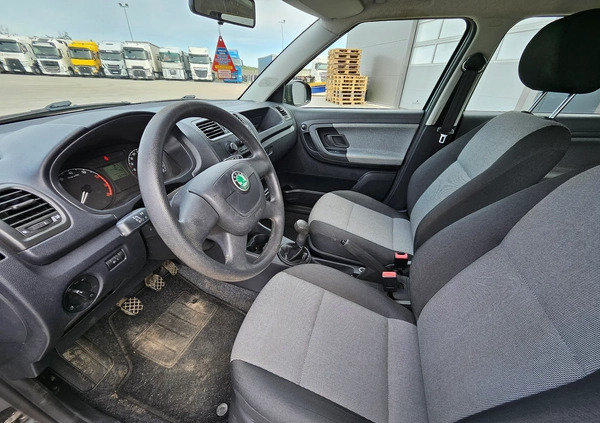 Skoda Fabia cena 9400 przebieg: 132000, rok produkcji 2009 z Sochaczew małe 56